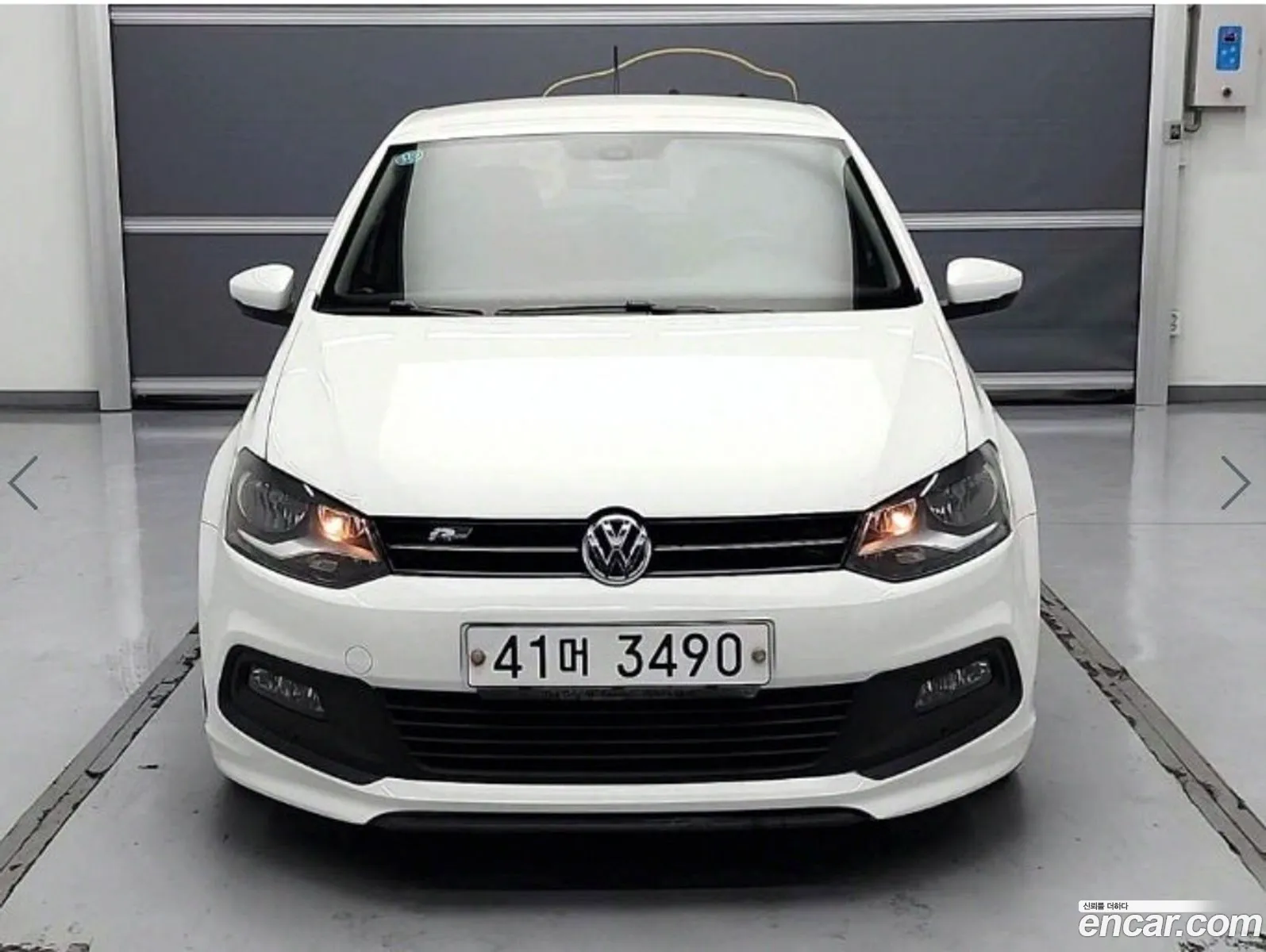 Volkswagen Polo 16 Tdi R-Line 5Th Generation - фотография 12401347