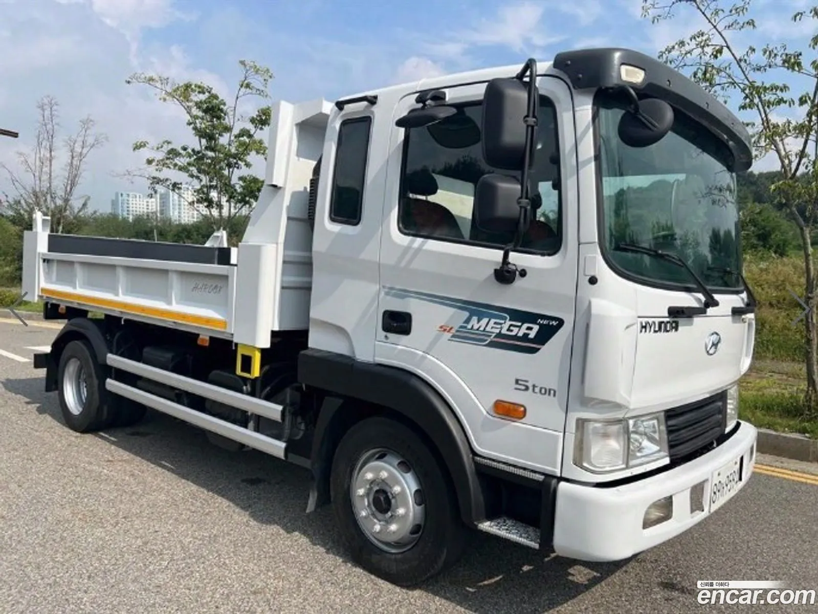 Hyundai Mega Truck Dump 5 Ton Sup - фотография 13556670
