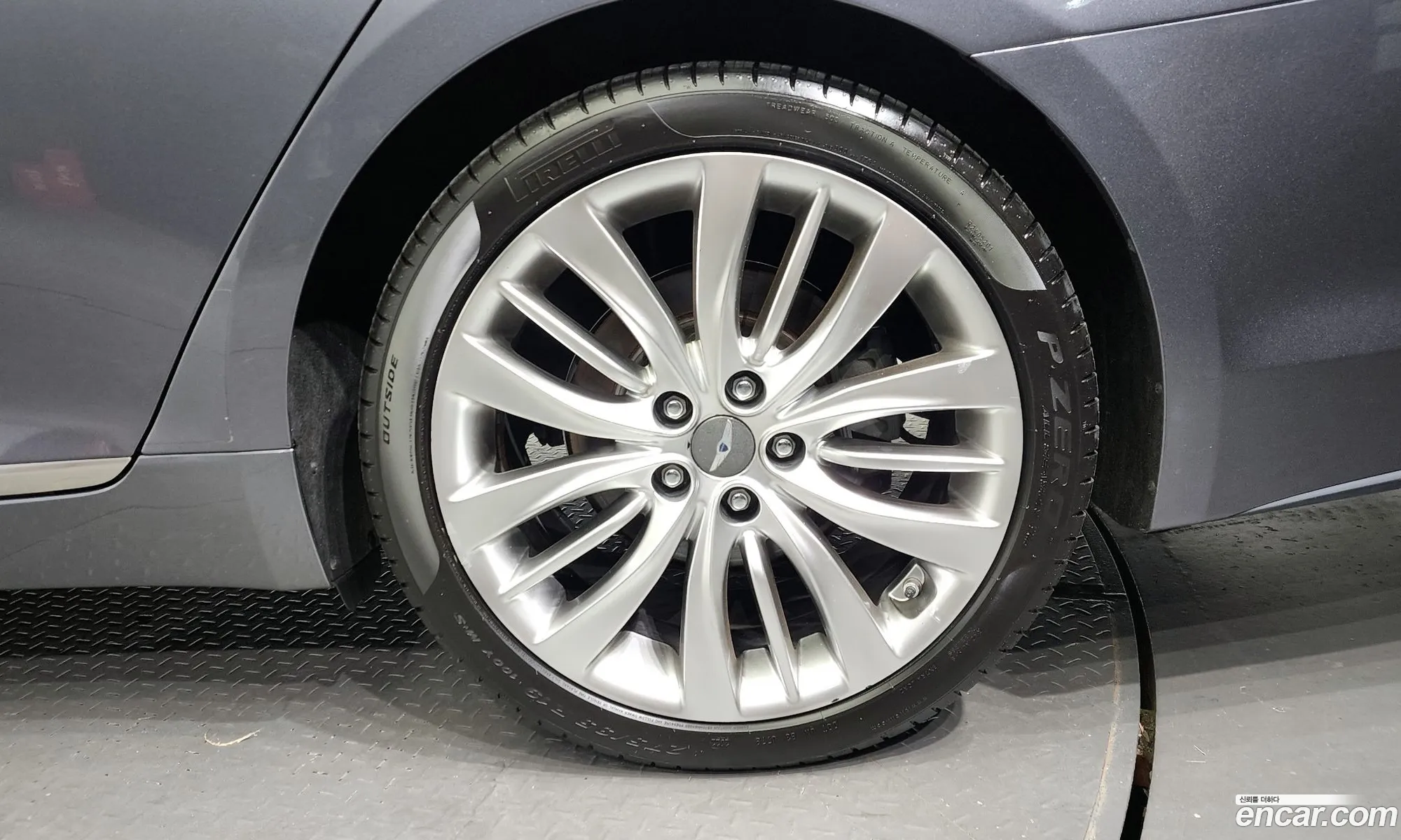 Hyundai Genesis Dh G380 Exclusive Awd - фотография 12525999