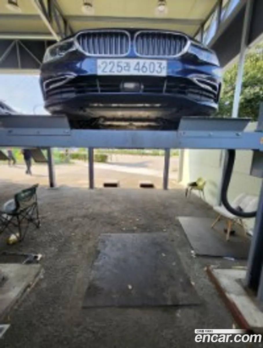 BMW 5 Series G30 520D Luxury Plus - фотография 1101773