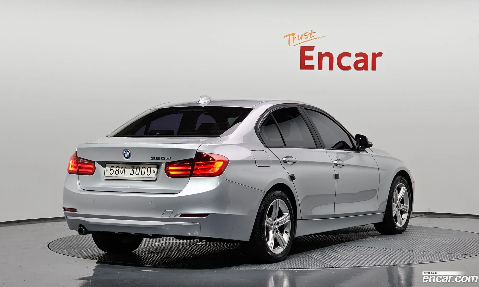 BMW 3 Series F30 320D - фотография 1133257