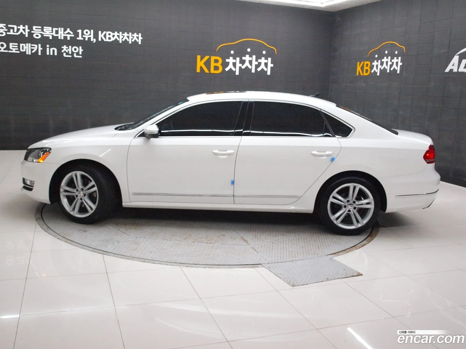 Volkswagen The New Passat 25 B7 - фотография 12393013