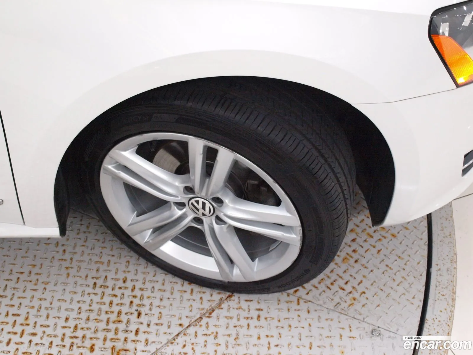 Volkswagen The New Passat 25 B7 - фотография 12393017