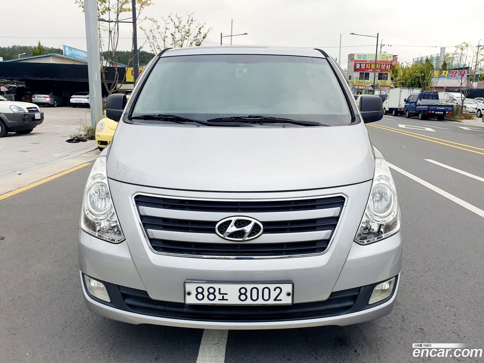 Hyundai Grand Starex 5-Seater Van Smart - фотография 12515569