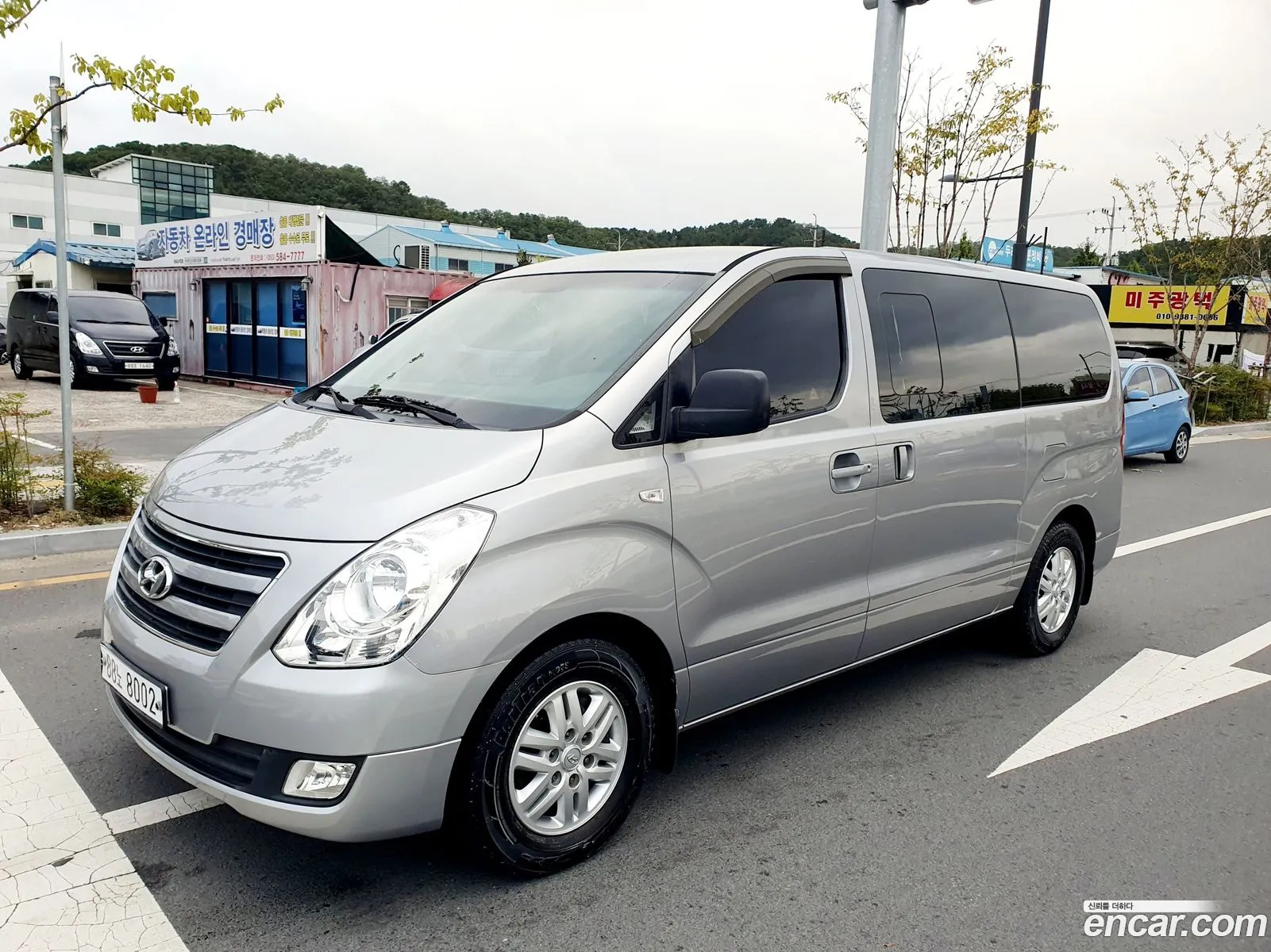 Hyundai Grand Starex 5-Seater Van Smart - фотография 12515570