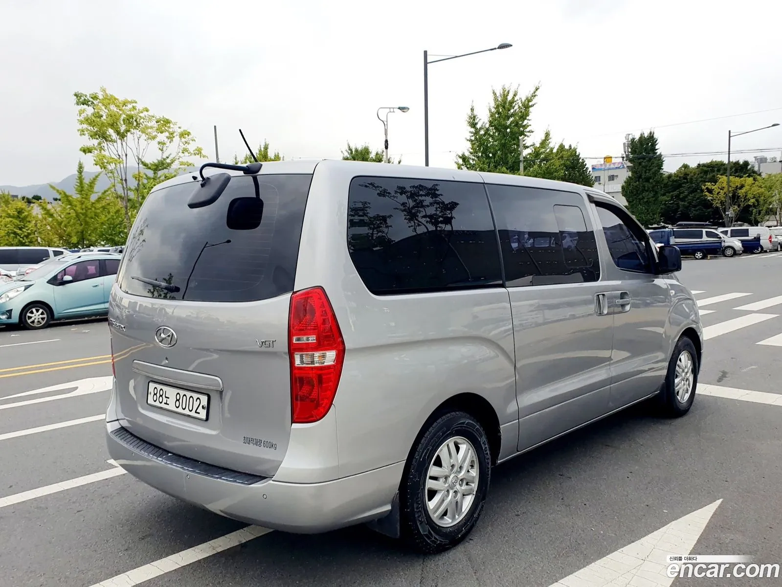 Hyundai Grand Starex 5-Seater Van Smart - фотография 12515573