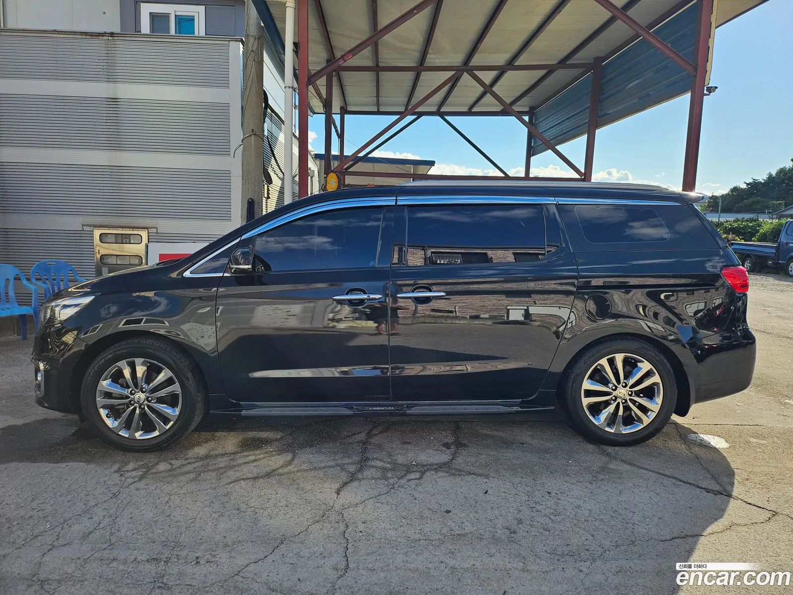 Kia All New Carnival 9-Seater Prestige - фотография 13441586