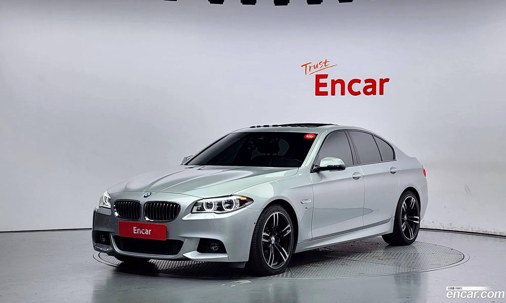 BMW 5 Series F10 520D xDrive M Aerodynamics - фотография 13496441