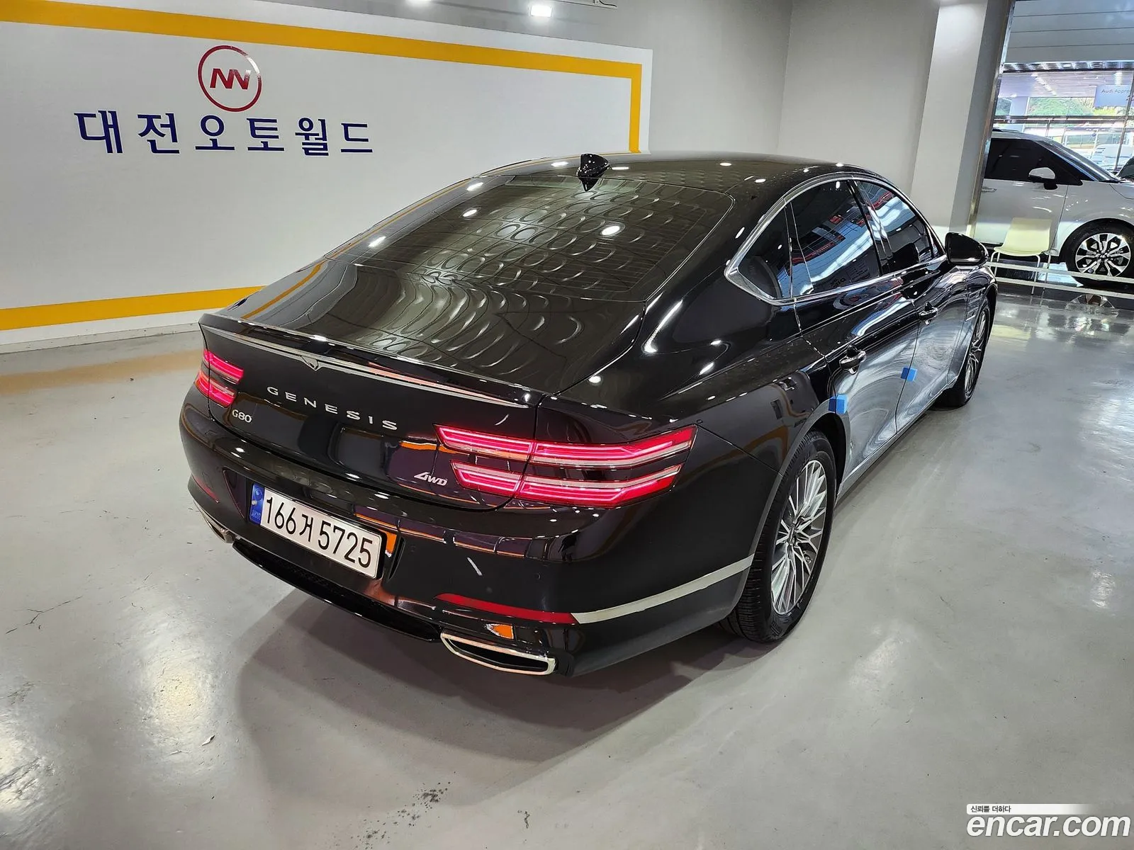 Genesis G80 Rg3 Gasoline 25 Turbo Awd - фотография 12526036