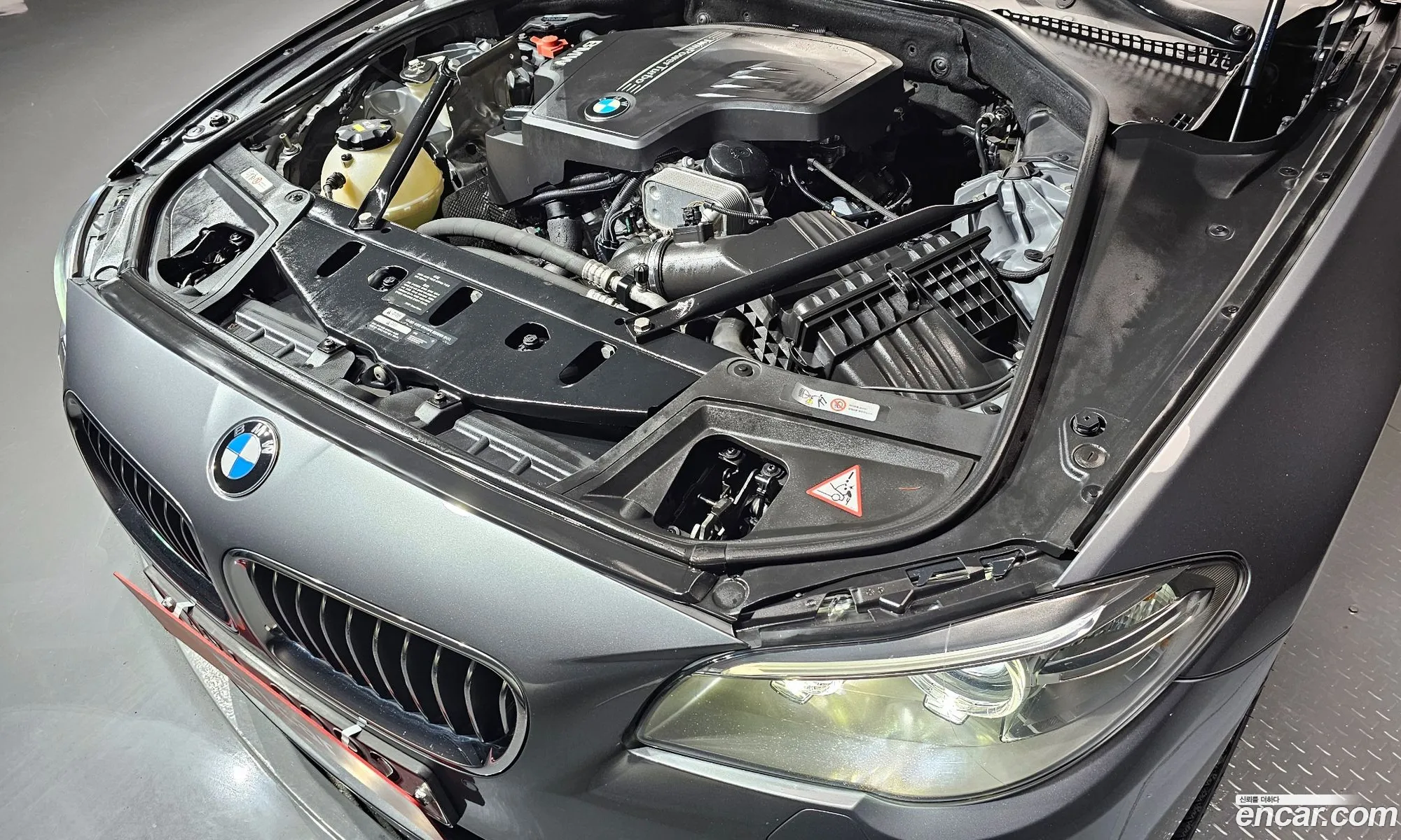 BMW 5 Series F10 528I xDrive - фотография 13496434