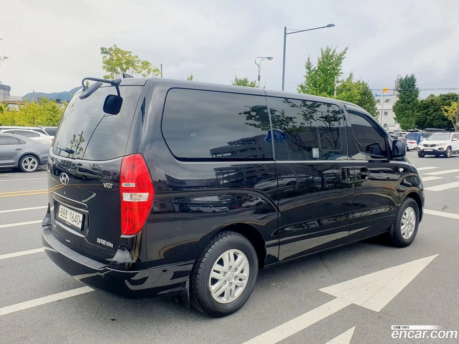 Hyundai Grand Starex 5-Seater Van Modern - фотография 12481564