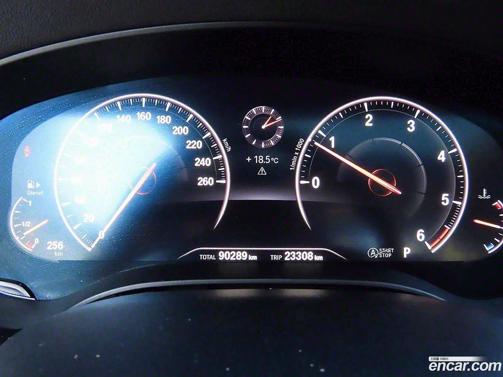 BMW 5 Series G30 520D Luxury Plus - фотография 13496421