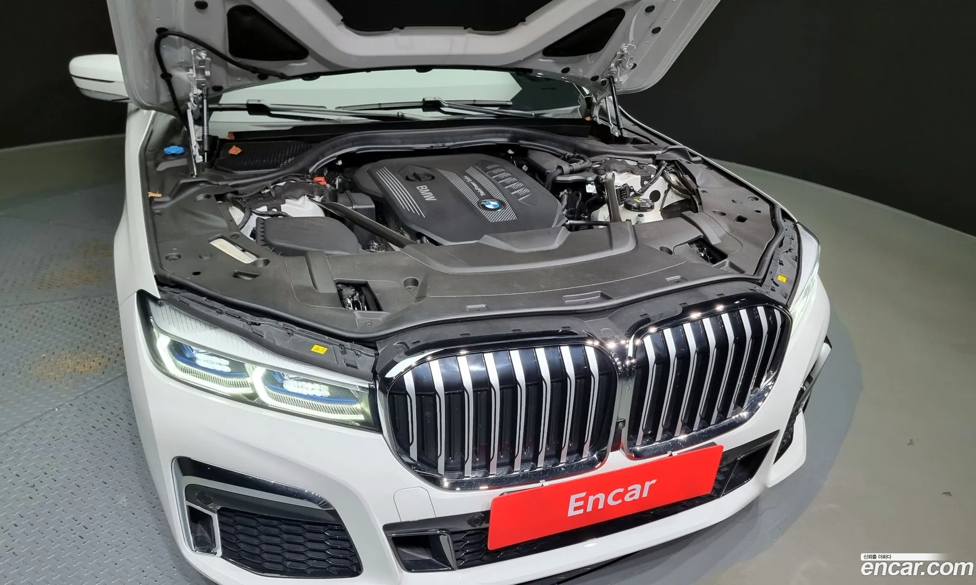 BMW 7 Series G11 730D xDrive M Sports - фотография 13496410