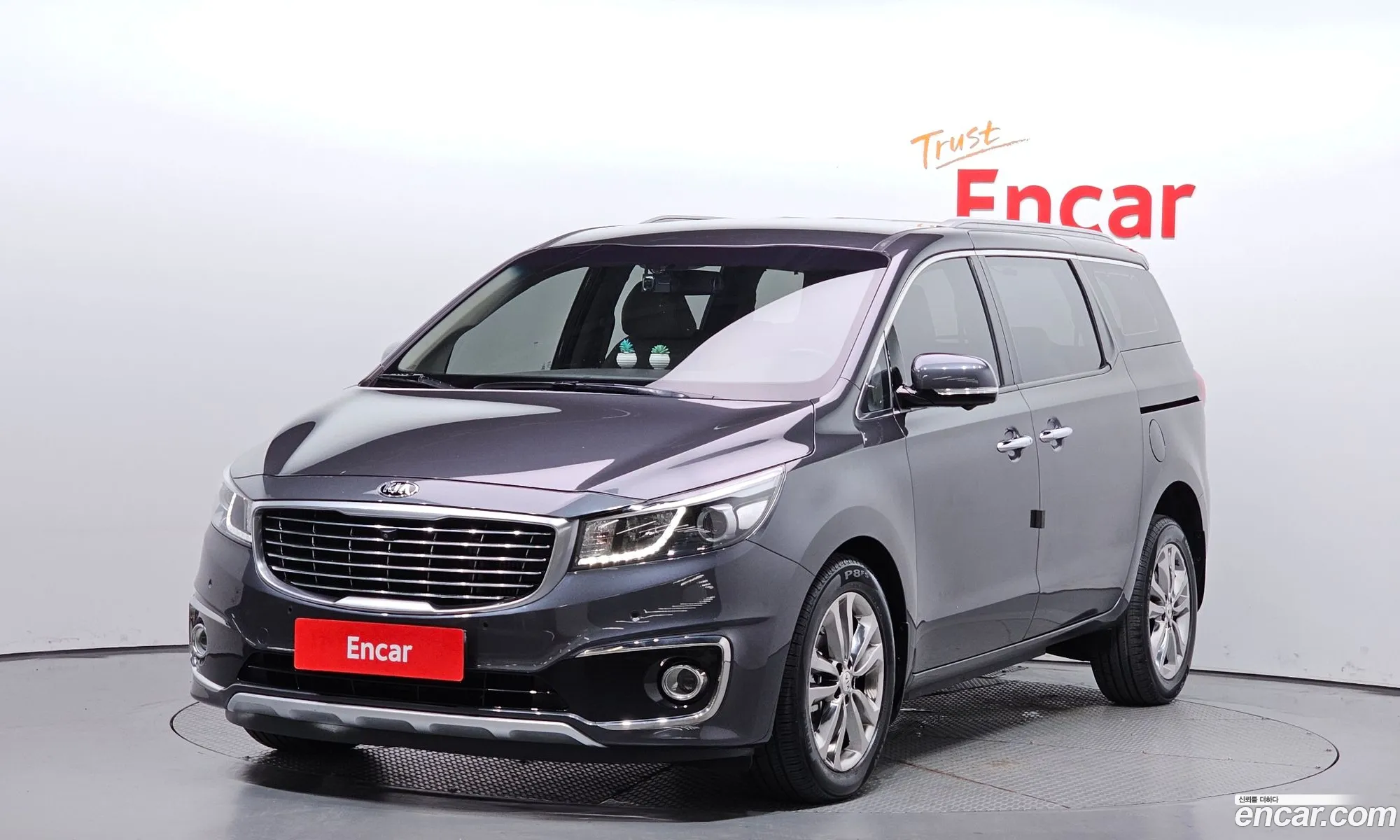 Kia All New Carnival 6-Seater Wheelchair Lift - фотография 14034754