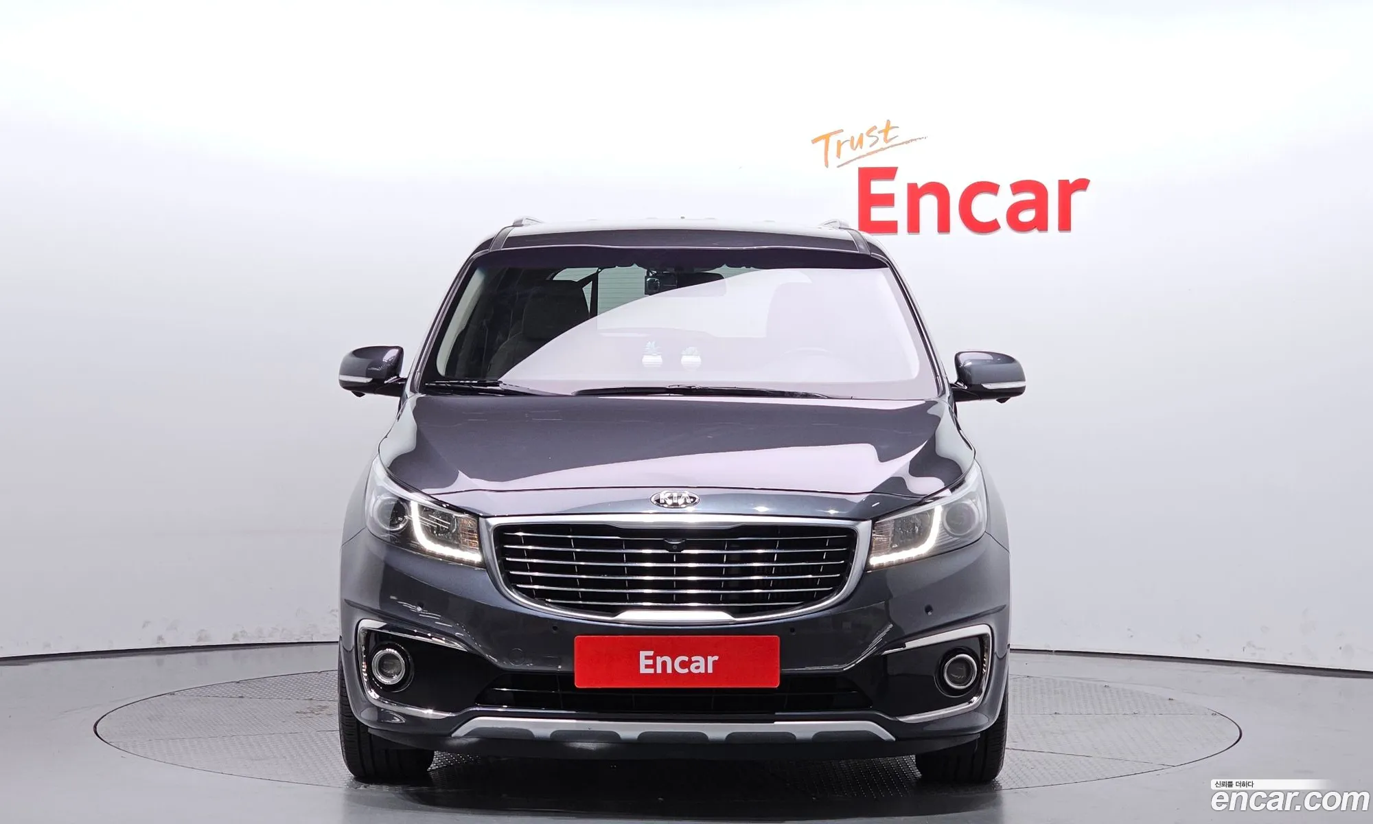 Kia All New Carnival 6-Seater Wheelchair Lift - фотография 14034756