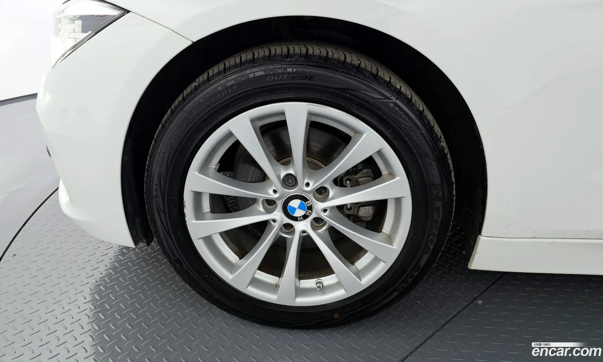 BMW 3 Series F30 320D - фотография 13700954