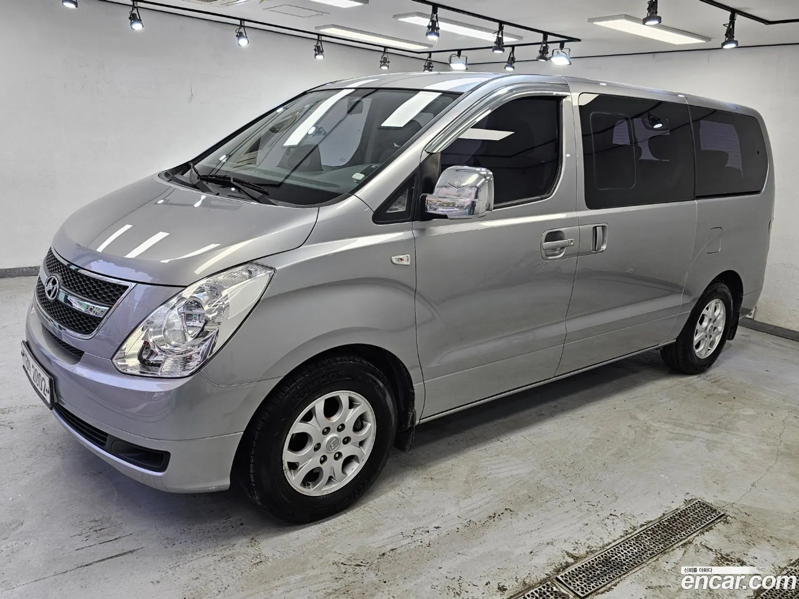 Hyundai Grand Starex 12-Seater Wagon Cvx Deluxe - фотография 12515626
