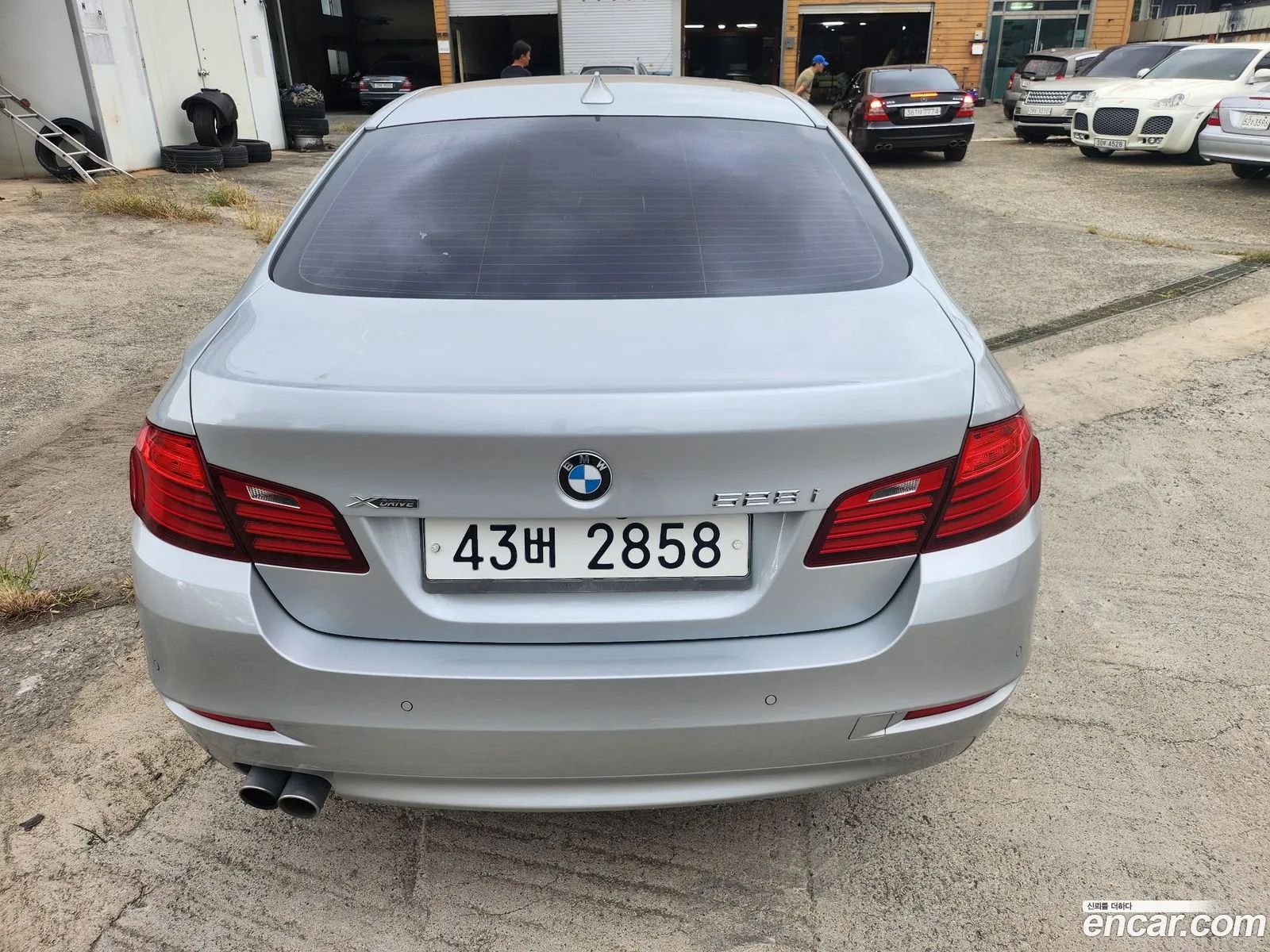 BMW 5 Series F10 528I - фотография 13165503