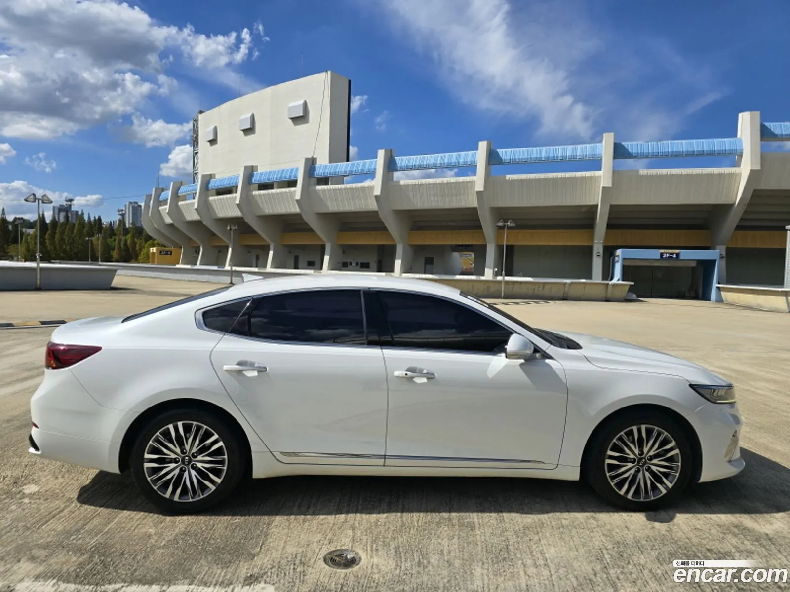 Kia K7 Premier 30 Lpi Trendy Rental Car - фотография 12515644