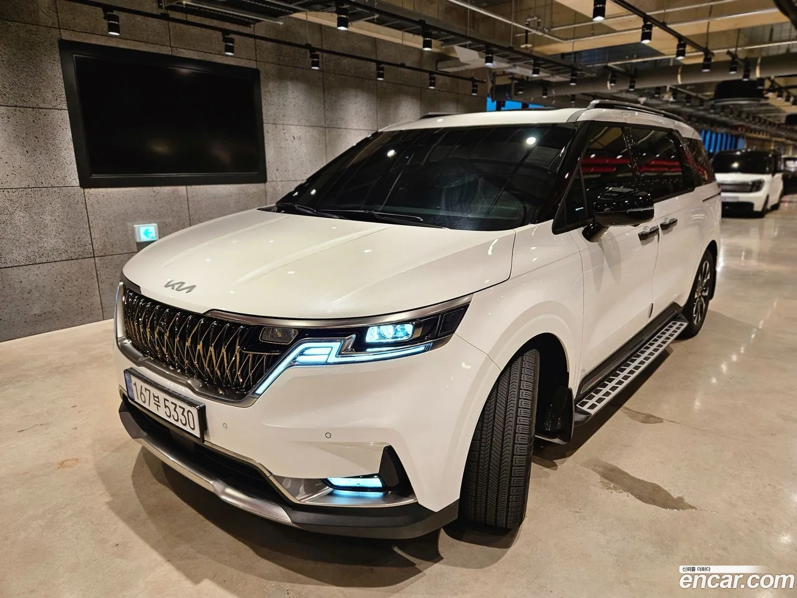 Kia Carnival 4Th Generation 7-Seater Signature - фотография 12526007