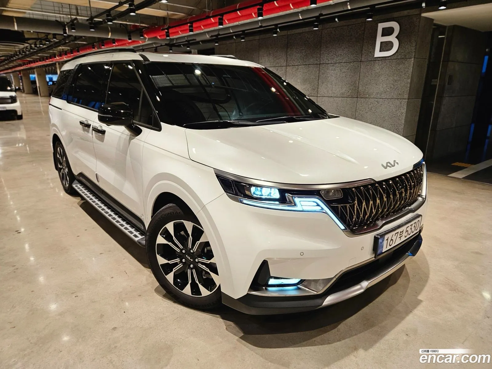 Kia Carnival 4Th Generation 7-Seater Signature - фотография 12526009