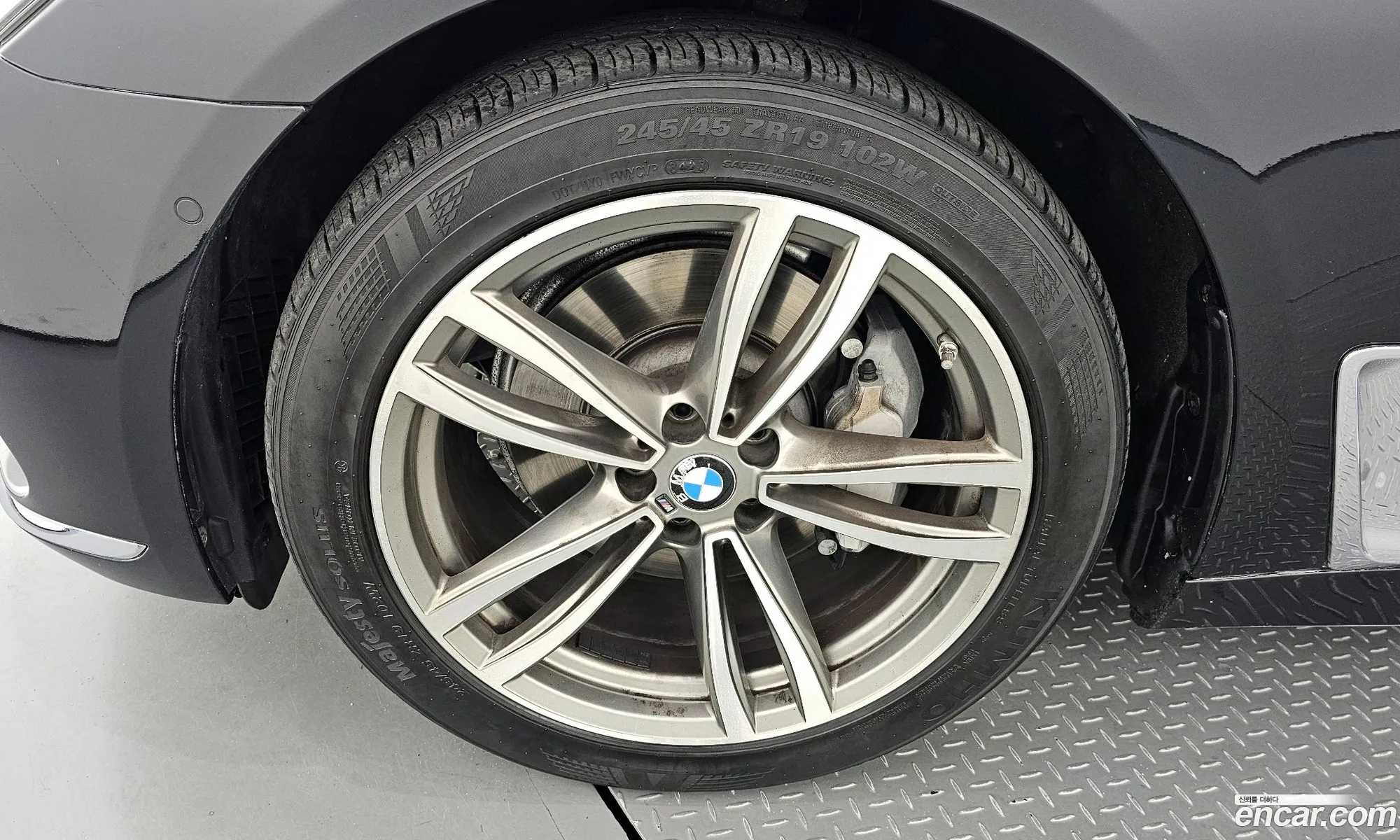 BMW 7 Series G11 730Ld xDrive - фотография 13503495