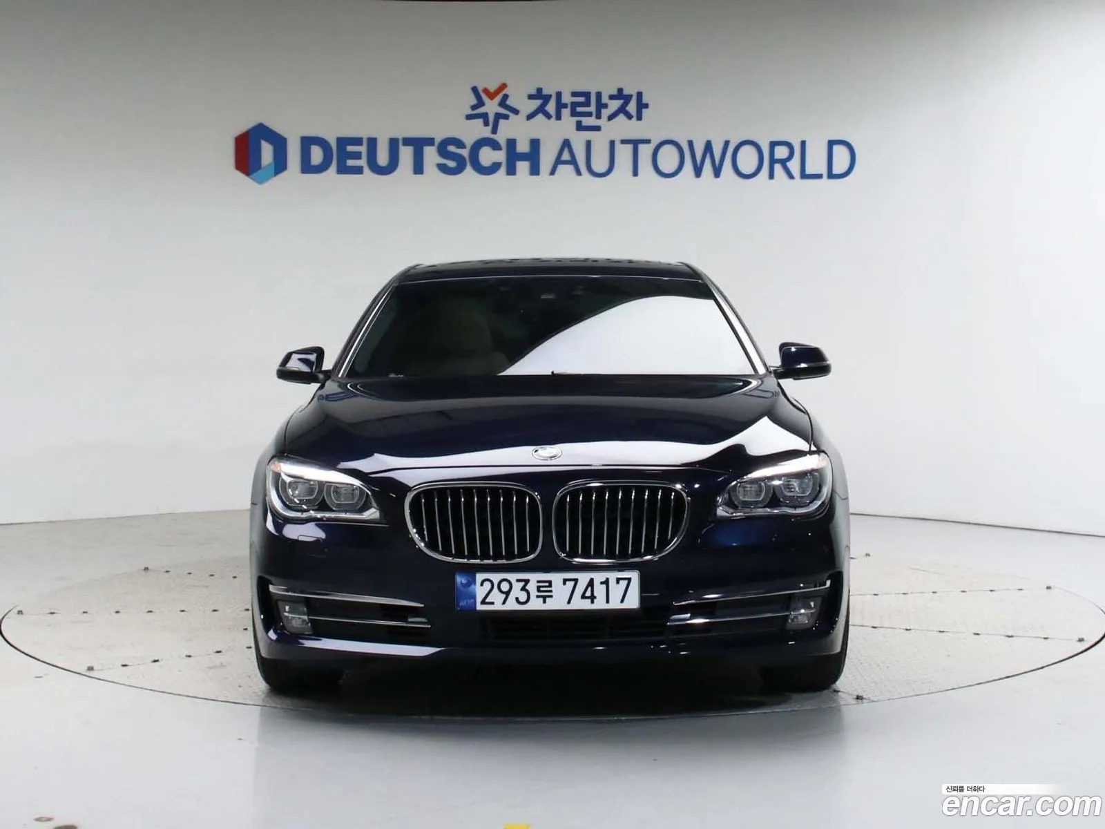 BMW 7 Series F01 740Li - фотография 1101722