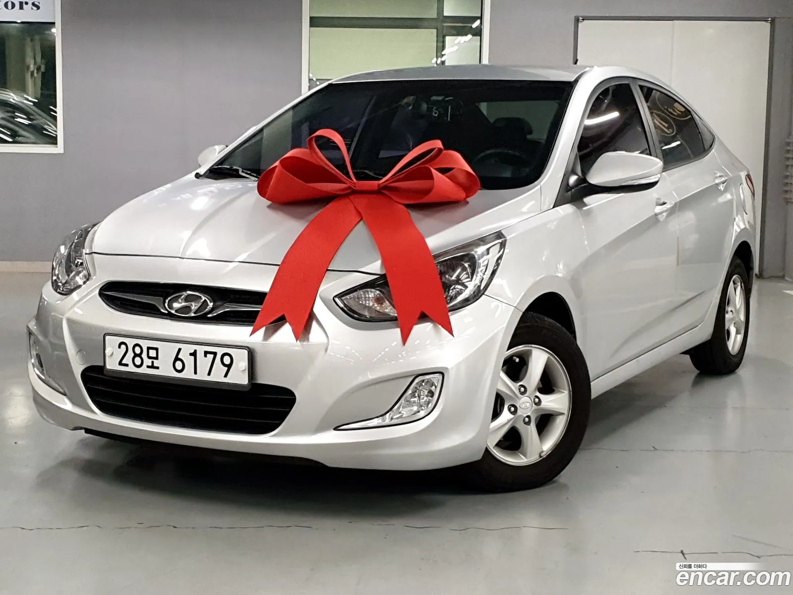 Hyundai Accent New Model 14 Vvt Premier - фотография 12511539