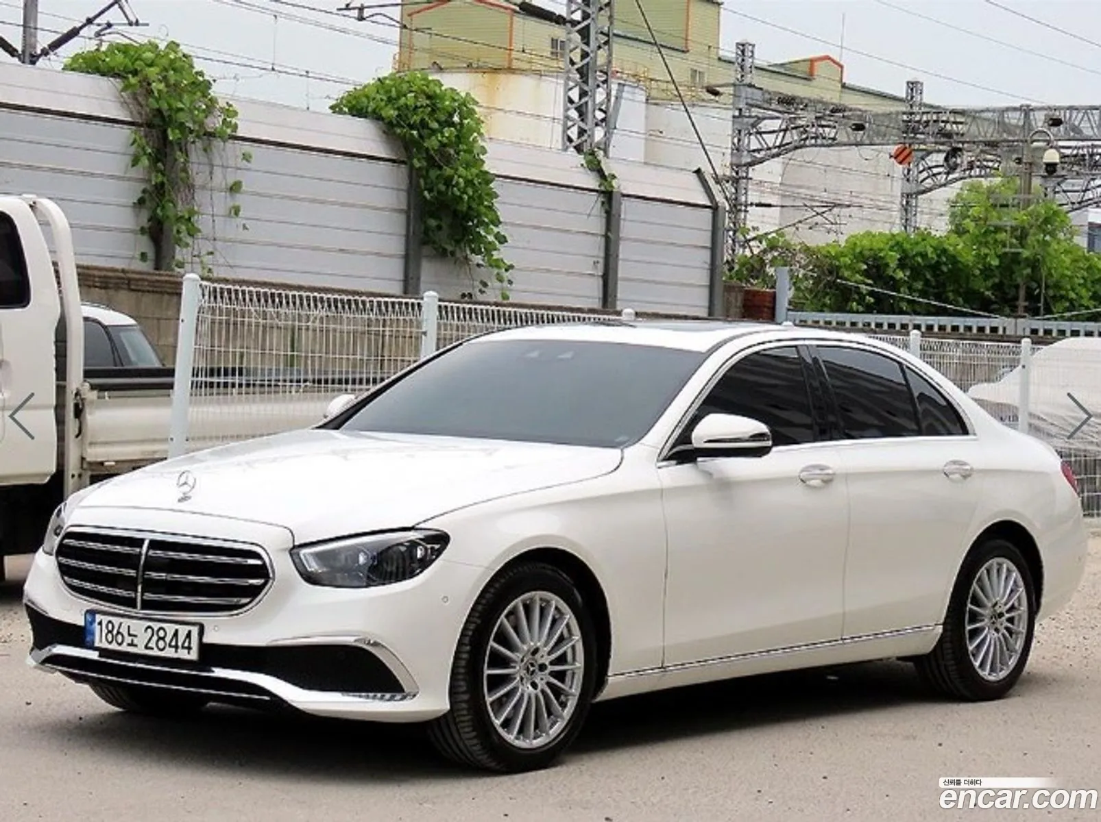 Mercedes E-Class W213 E250 Exclusive - фотография 13580945