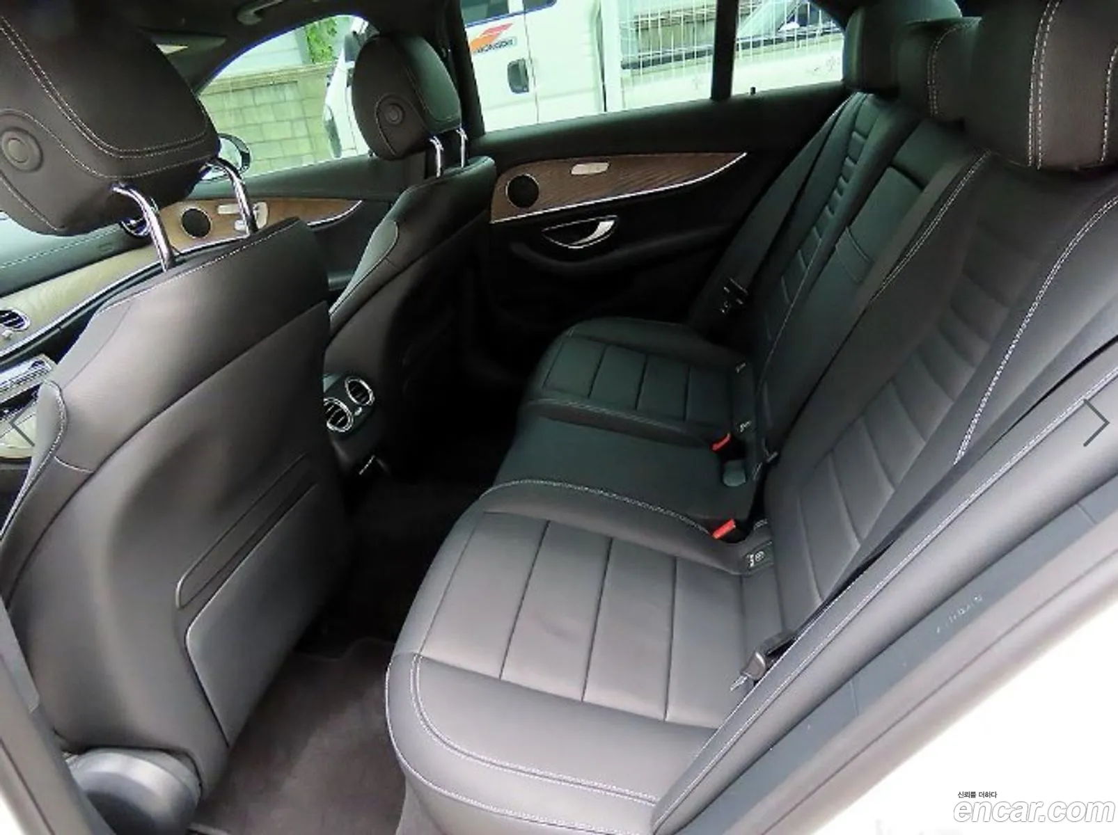 Mercedes E-Class W213 E250 Exclusive - фотография 13580949