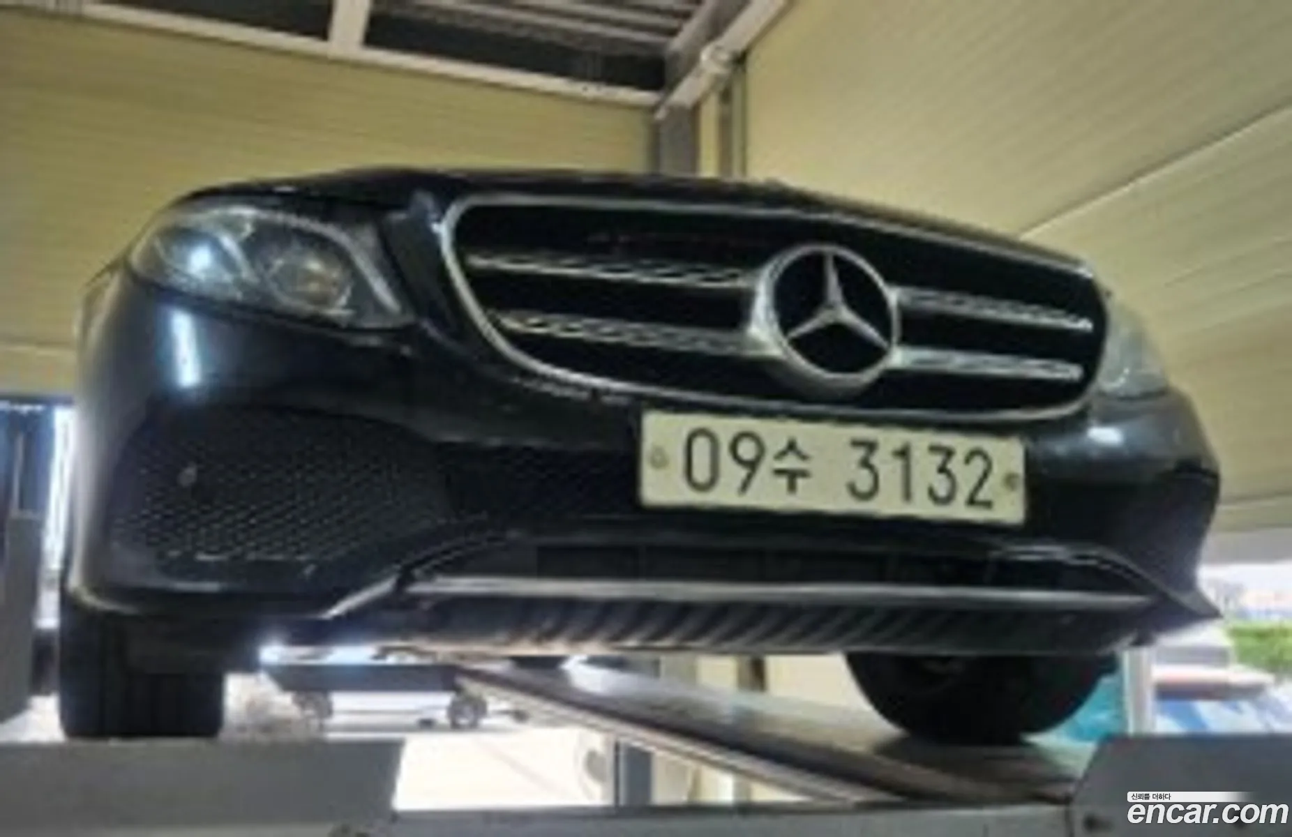 Benz E-Class W213 E220D Avantgarde - фотография 13650863