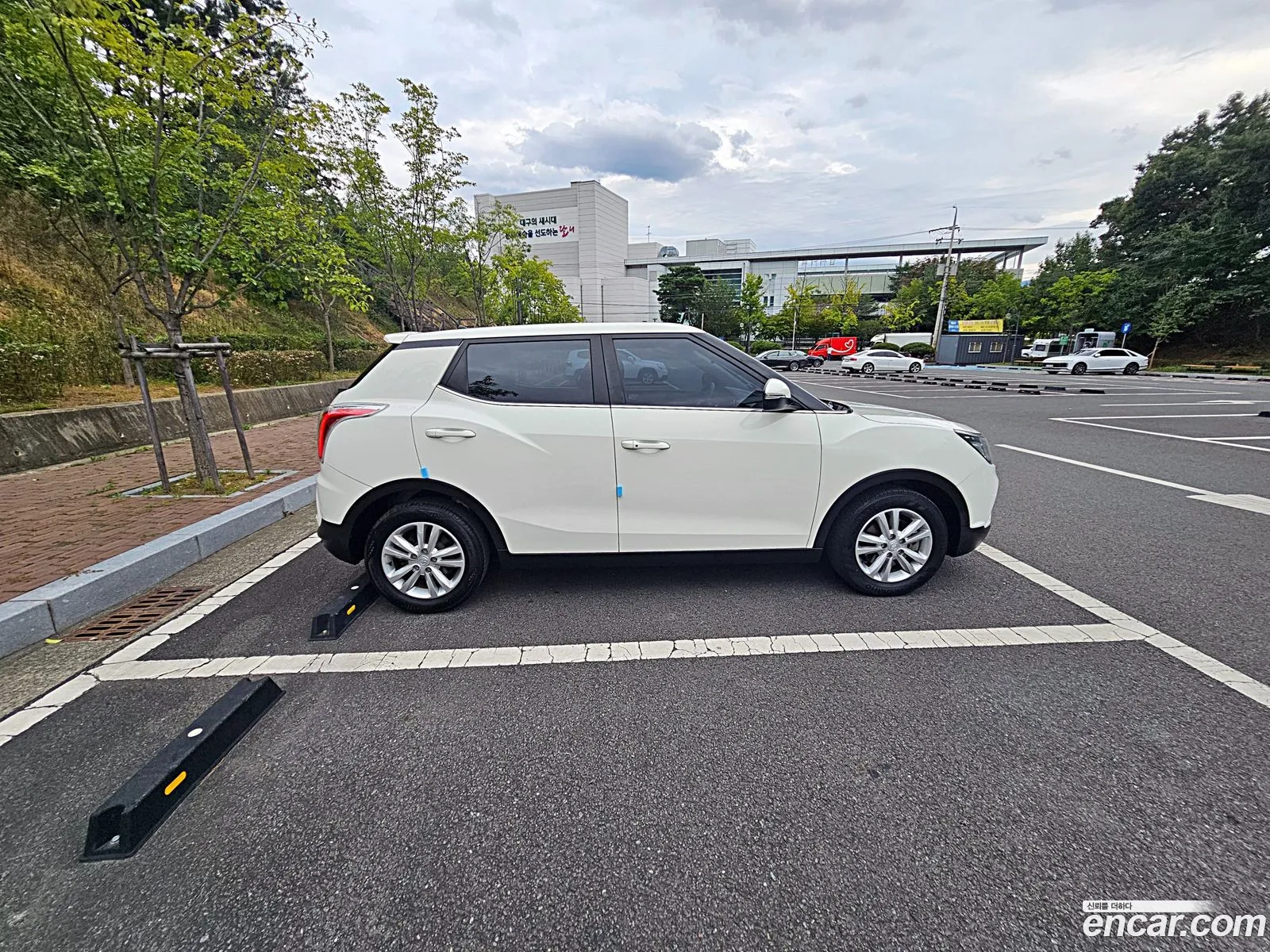 Kg Mobility Ssangyong Tivoli Vx 2Wd - фотография 6943844