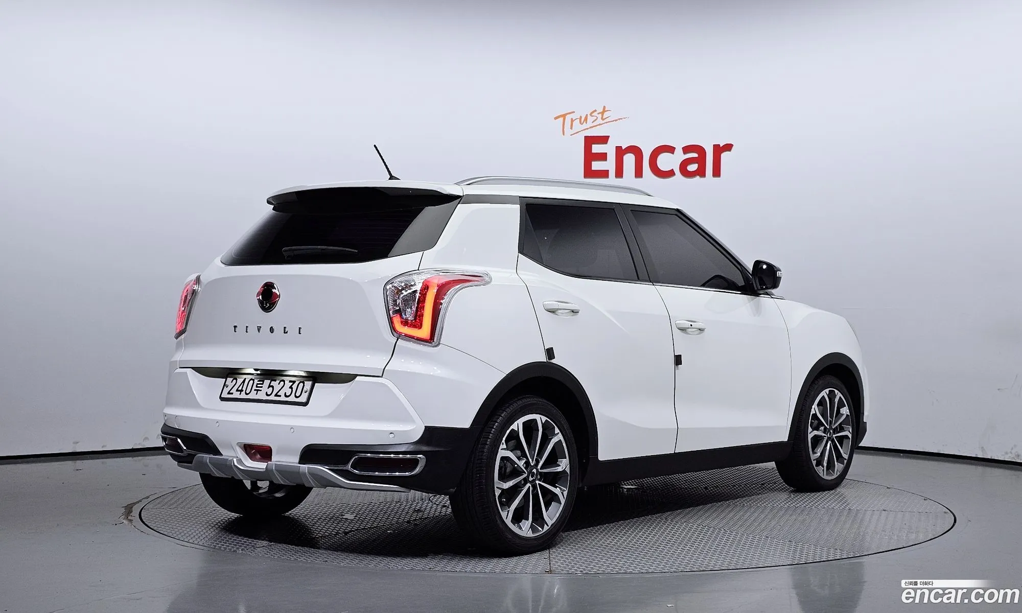 Kg Mobility Ssangyong Tivoli Armor Diesel Gear Plus 2Wd - фотография 7274863
