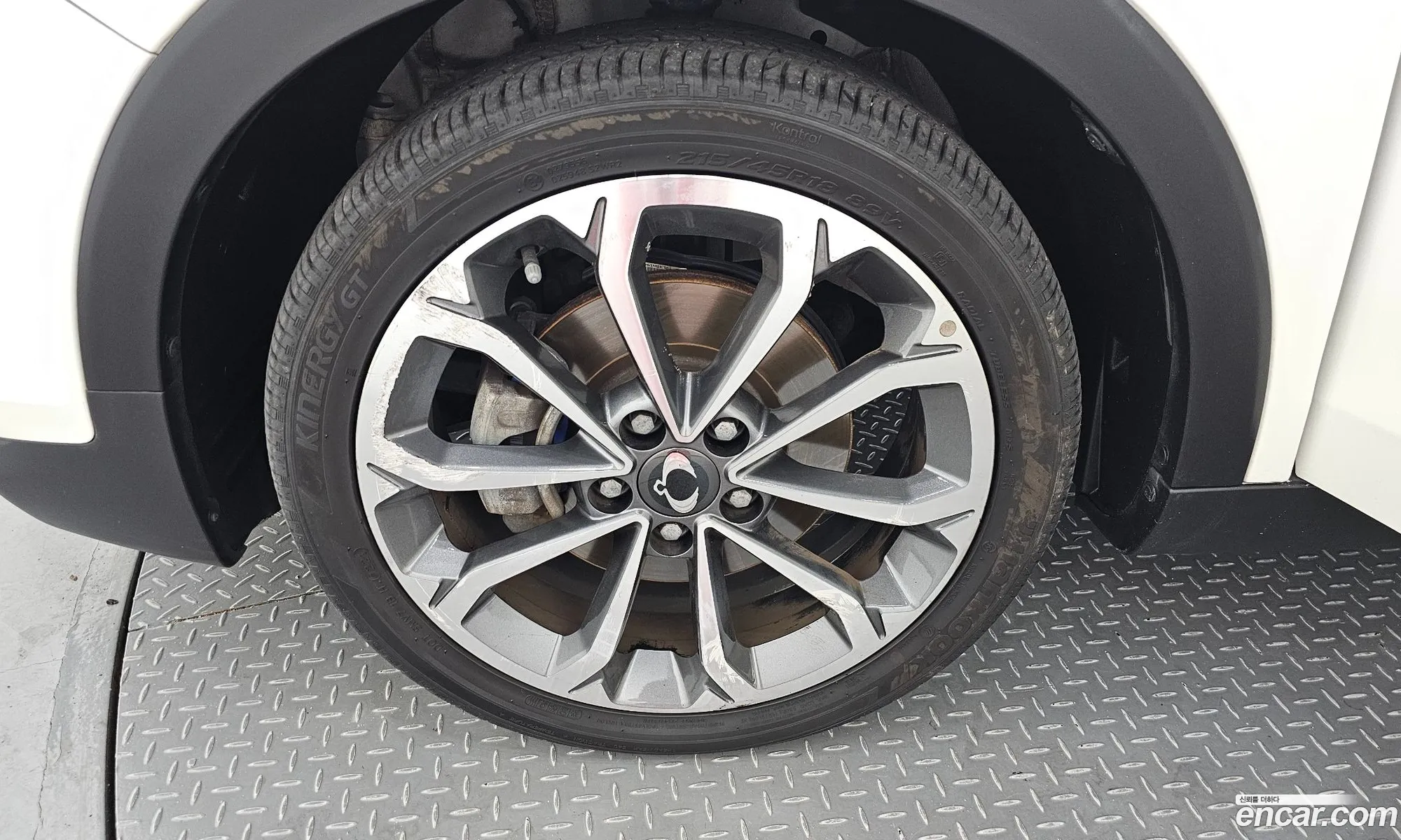 Kg Mobility Ssangyong Tivoli Armor Diesel Gear Plus 2Wd - фотография 7274866