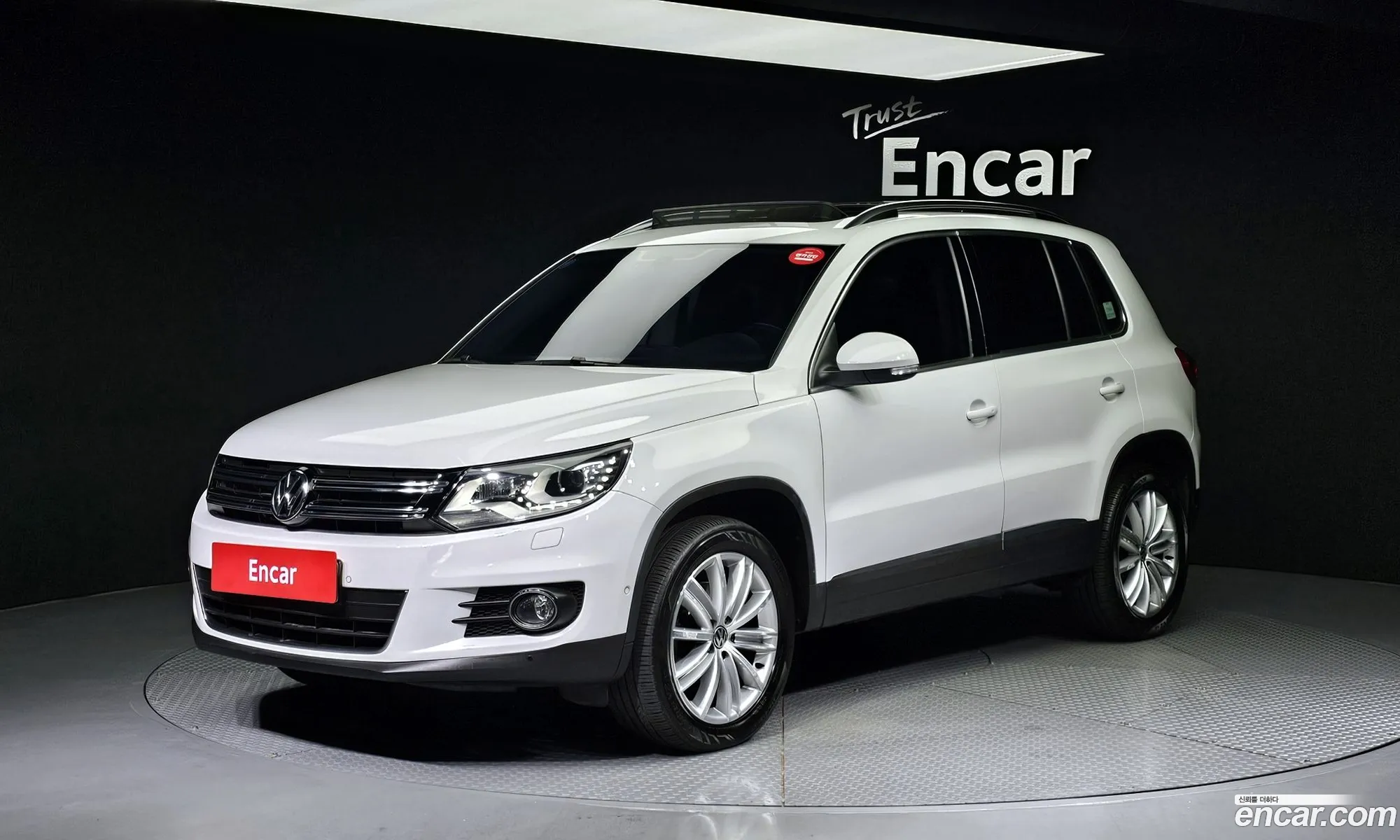 Volkswagen New Tiguan 20 Tdi Premium 5N - фотография 12293505