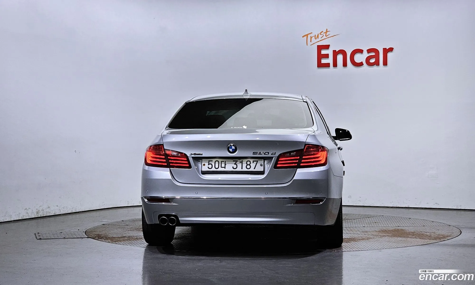 BMW 5 Series F10 520D xDrive Luxury - фотография 13968292
