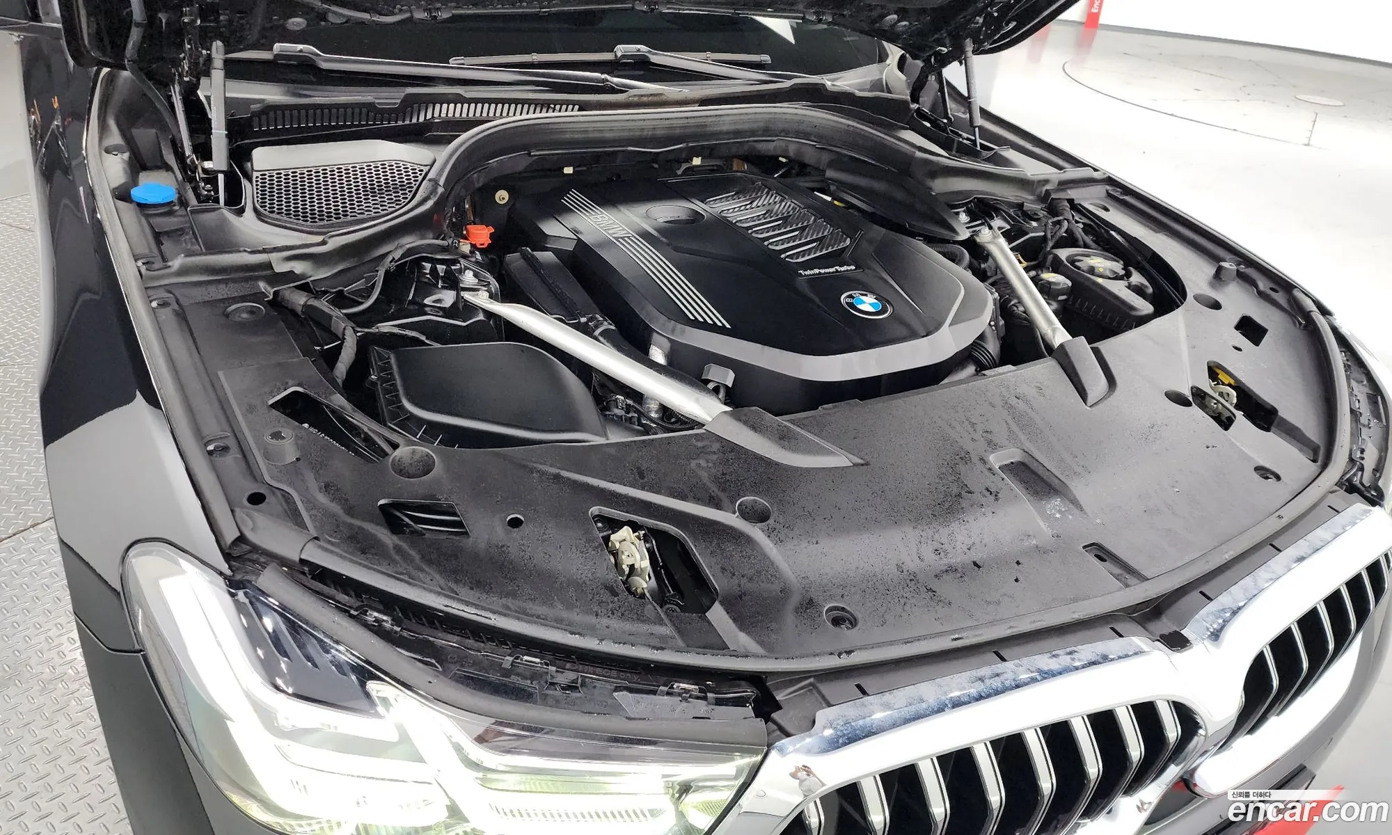 BMW 6 Series Gt G32 630I xDrive Luxury - фотография 13892486