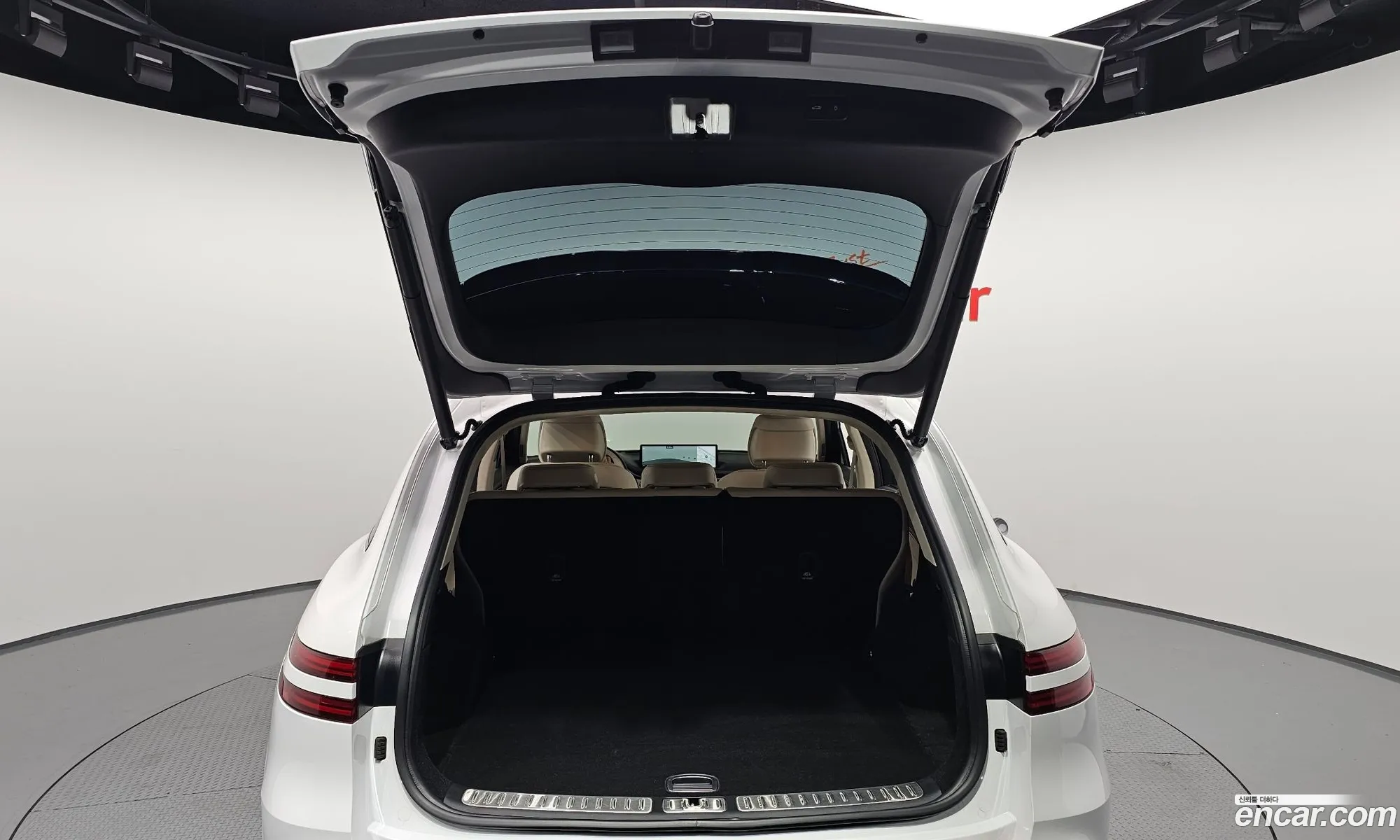 Genesis Gv70 25T Gasoline Awd 2022 - фотография 12700754