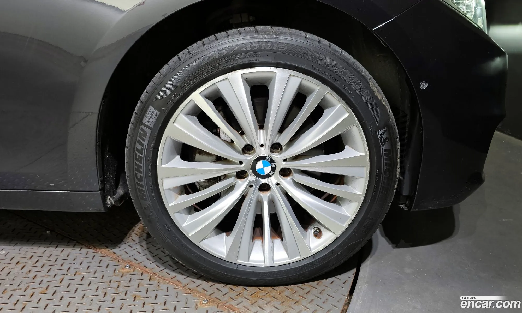 BMW 5 Series Gt F07 Gt 30D xDrive - фотография 13603472