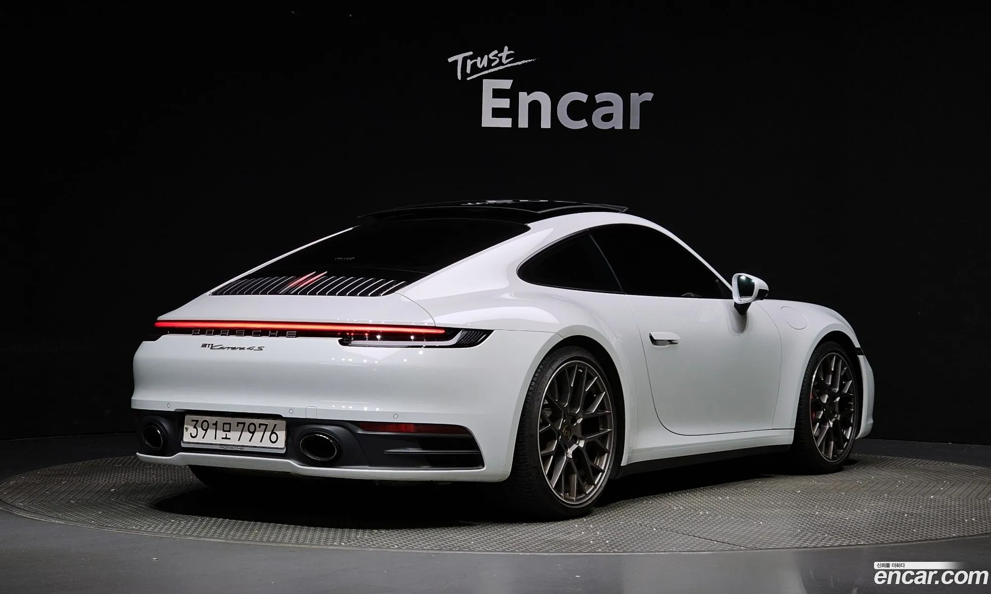 Porsche 911 992 Carrera 4S - фотография 8117922
