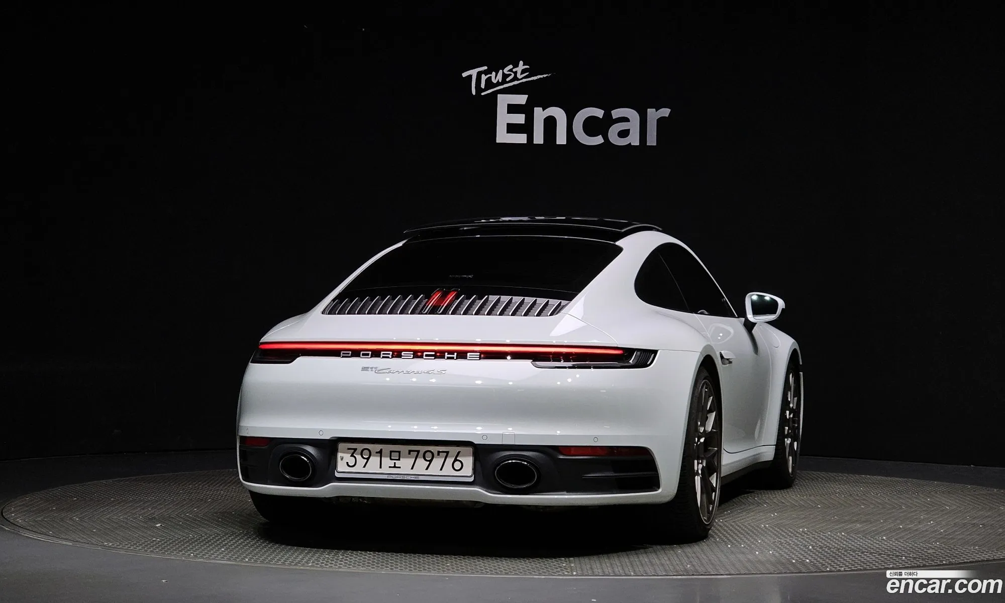 Porsche 911 992 Carrera 4S - фотография 8117924
