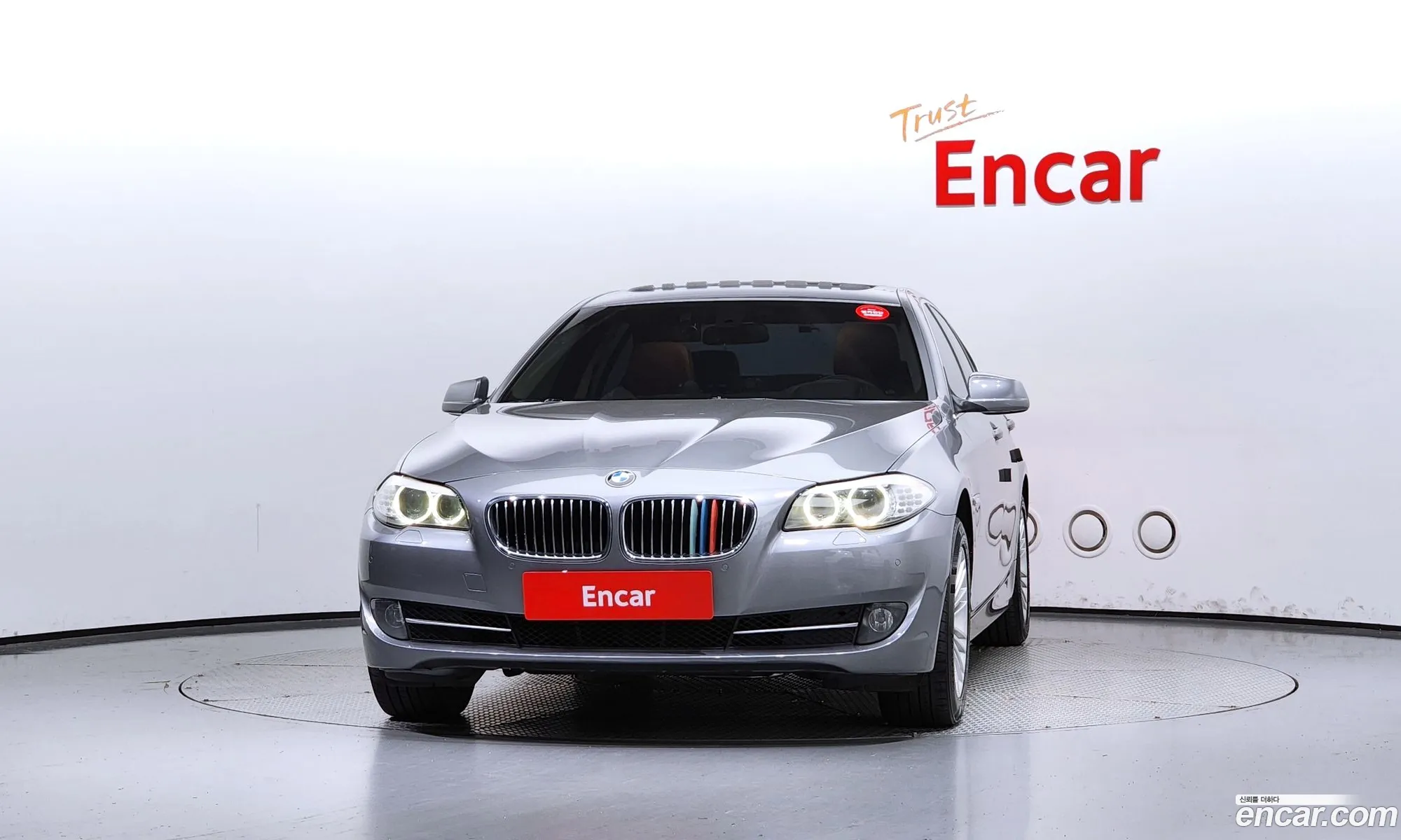 BMW 5 Series F10 520D - фотография 13755092