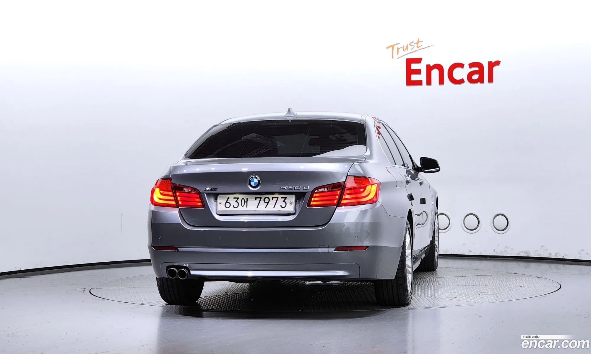 BMW 5 Series F10 520D - фотография 13755093