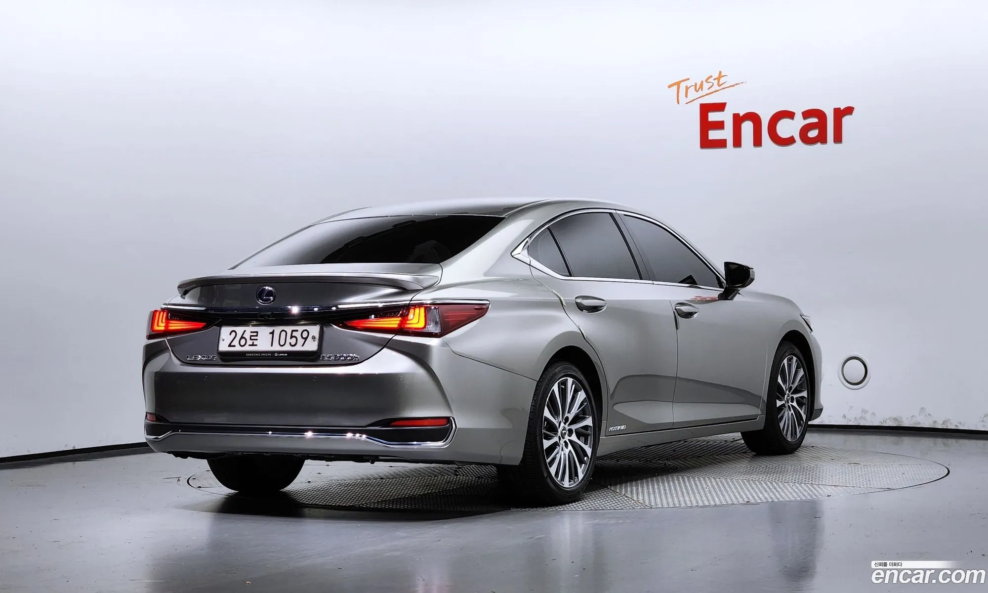 Lexus Es300H 7Th Generation Luxury - фотография 6390189