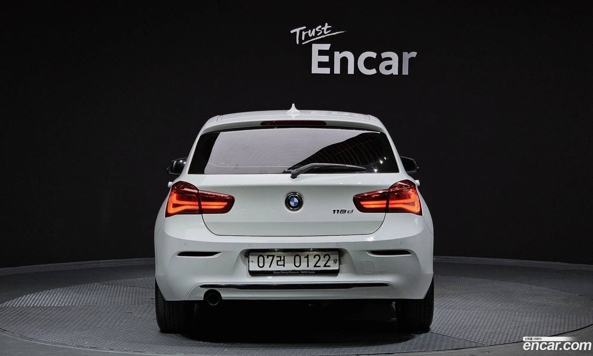 BMW 1 Series F20 118D Sports 5-Door - фотография 13799431