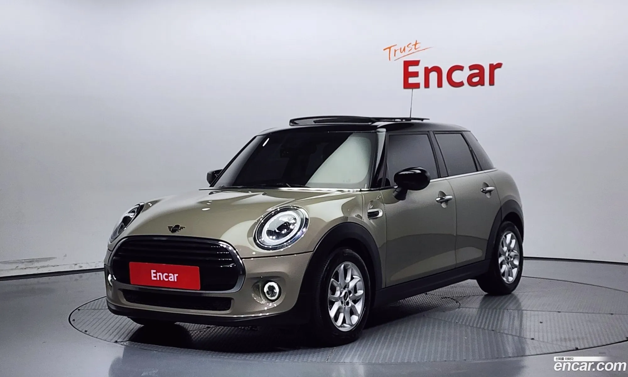 Mini Cooper 5-Door High 3Rd Generation - фотография 685364