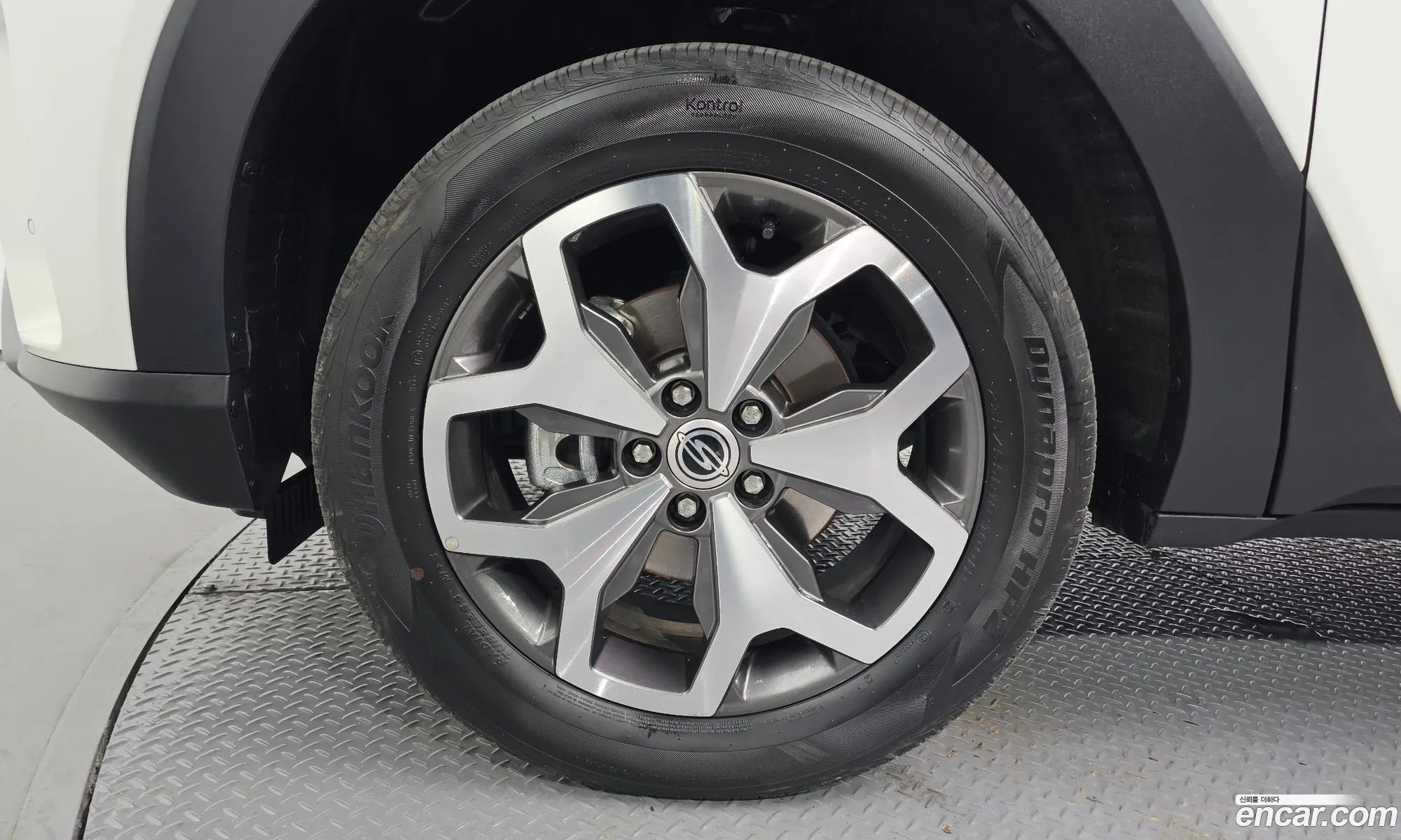 Kg Mobility Ssangyong Torres Gasoline 15 2Wd T7 - фотография 7066102