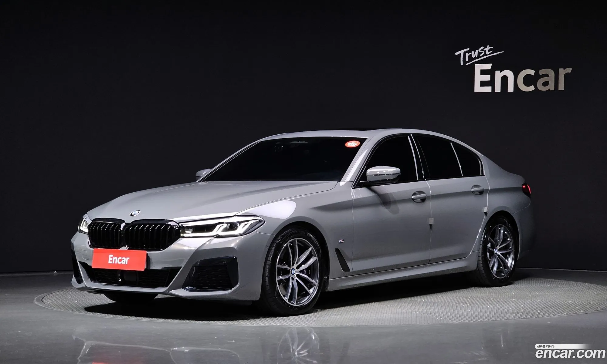 BMW 5 Series G30 520I M Sports - фотография 13614079