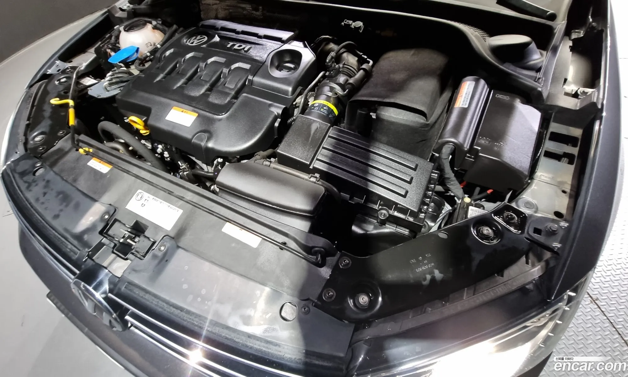 Volkswagen New Jetta 20 Tdi Bluemotion Premium 6Th Generation - фотография 12293575