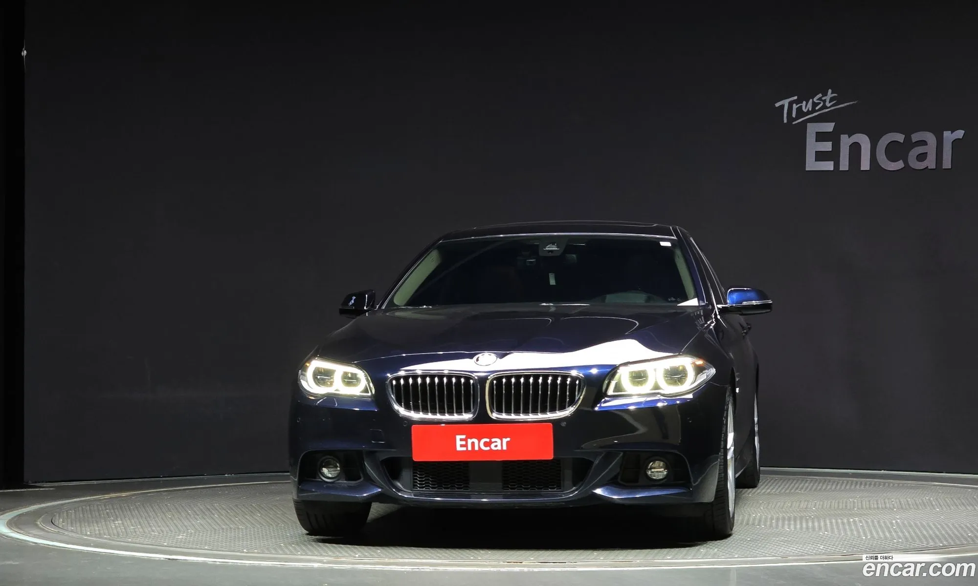 BMW 5 Series F10 520D xDrive M Aerodynamics - фотография 13684092